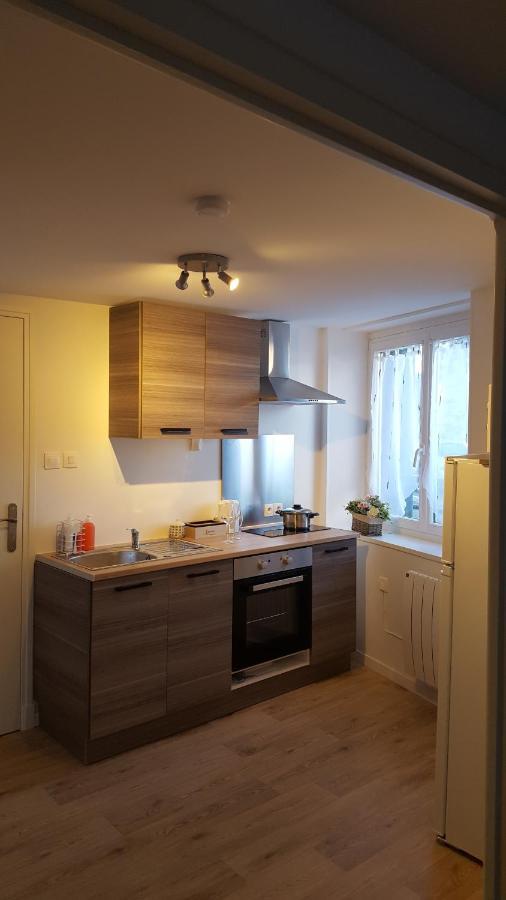 Studios Tout Equipes Cosne-Cours-Sur-Loire Bagian luar foto